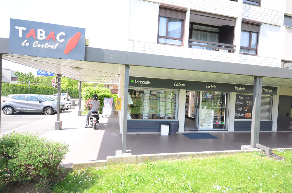 Enseigne du magasin - Agencement Meythet 74