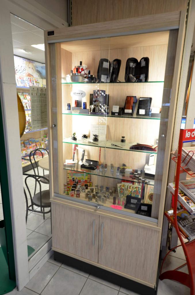 Vitrine lumineuse - Agencement Aix-les-Bains 73