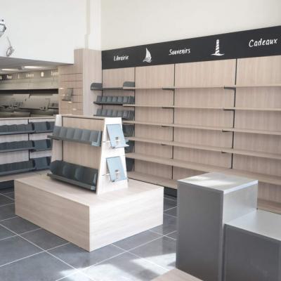 Mobilier cadeaux et librairie - Agencement Ajaccio 20