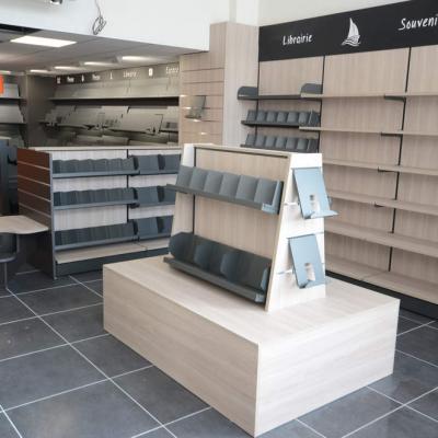 Mobilier et table librairie vue 2 - Agencement Ajaccio 20