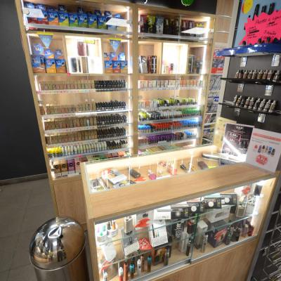 Vitrine lumineuse e-cigarettes - Agencement Annemasse 74