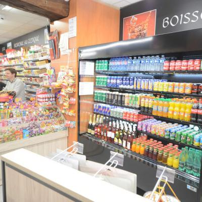 Mobilier confiserie et boissons  - Agencement La Roche-sur-Foron 74