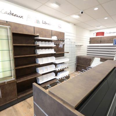 Mobilier cadeaux, librairie - Agencement St Martin d'Heres 38